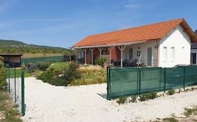 Búzavirág Apartmanház