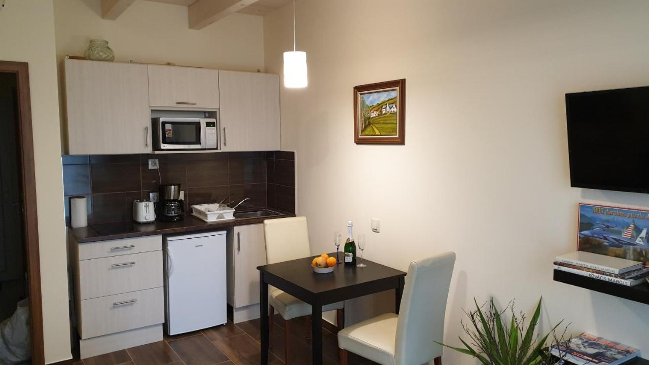 Búzavirág Apartmanház Balatonakali Kültér fotó