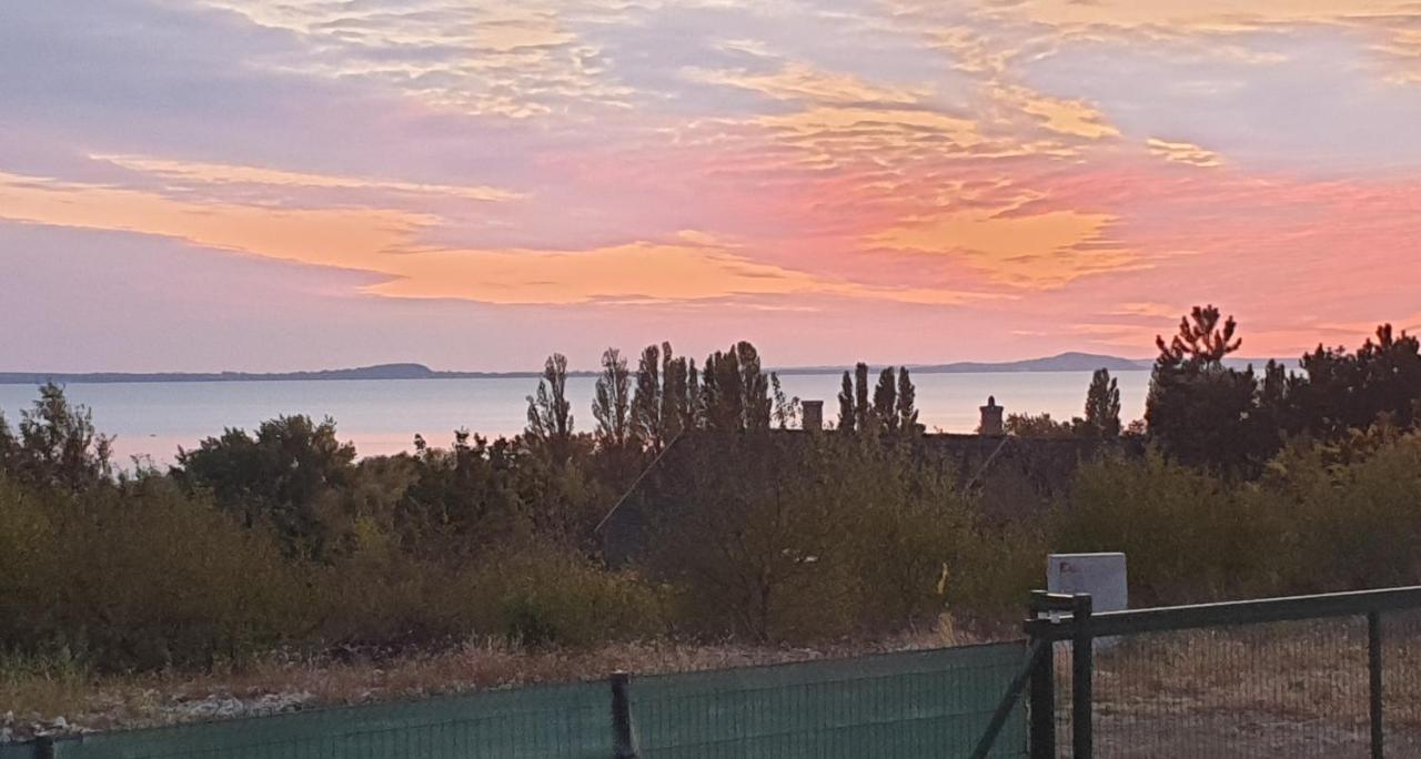 Búzavirág Apartmanház Balatonakali Kültér fotó
