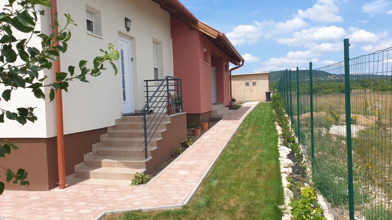 Búzavirág Apartmanház Balatonakali Kültér fotó