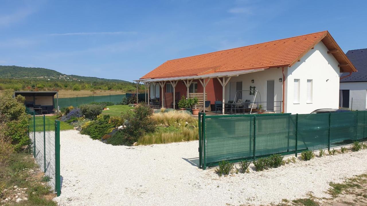 Búzavirág Apartmanház Balatonakali Kültér fotó